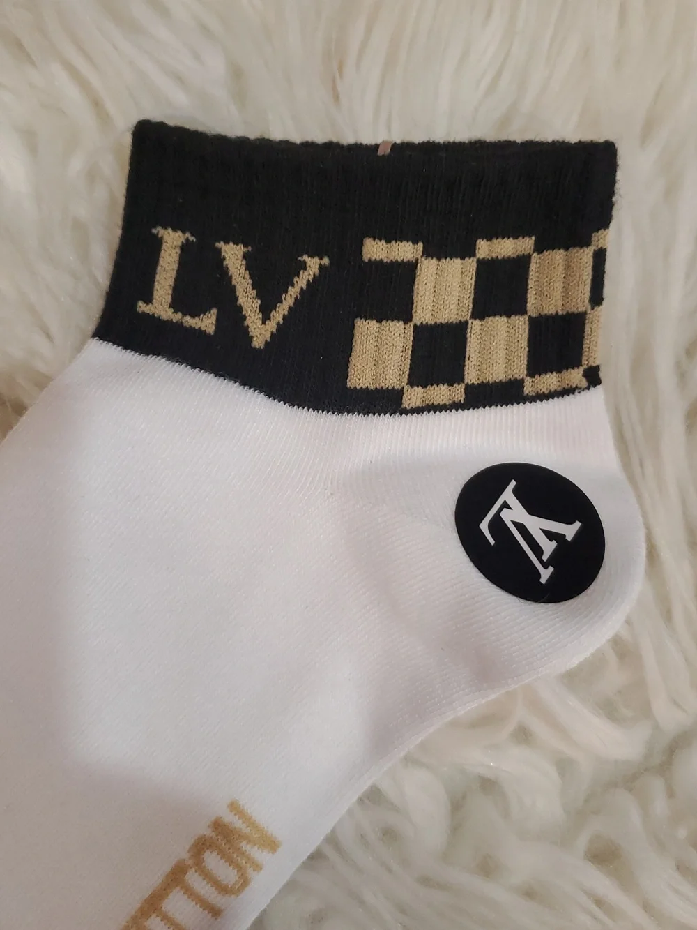 Louis Vuitton Socks - Picture 2 of 4